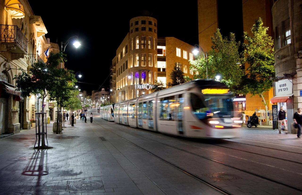 Brown Jlm Mamilla, A Member Of Brown Hotels Jerusalem Exteriör bild